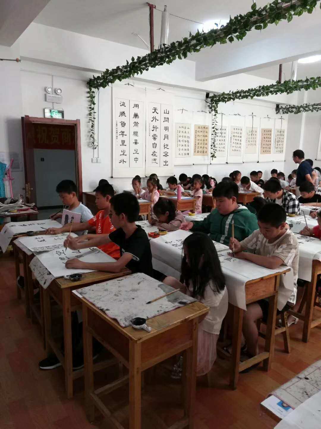 启明星书法培训学校首届学生书法展侧记